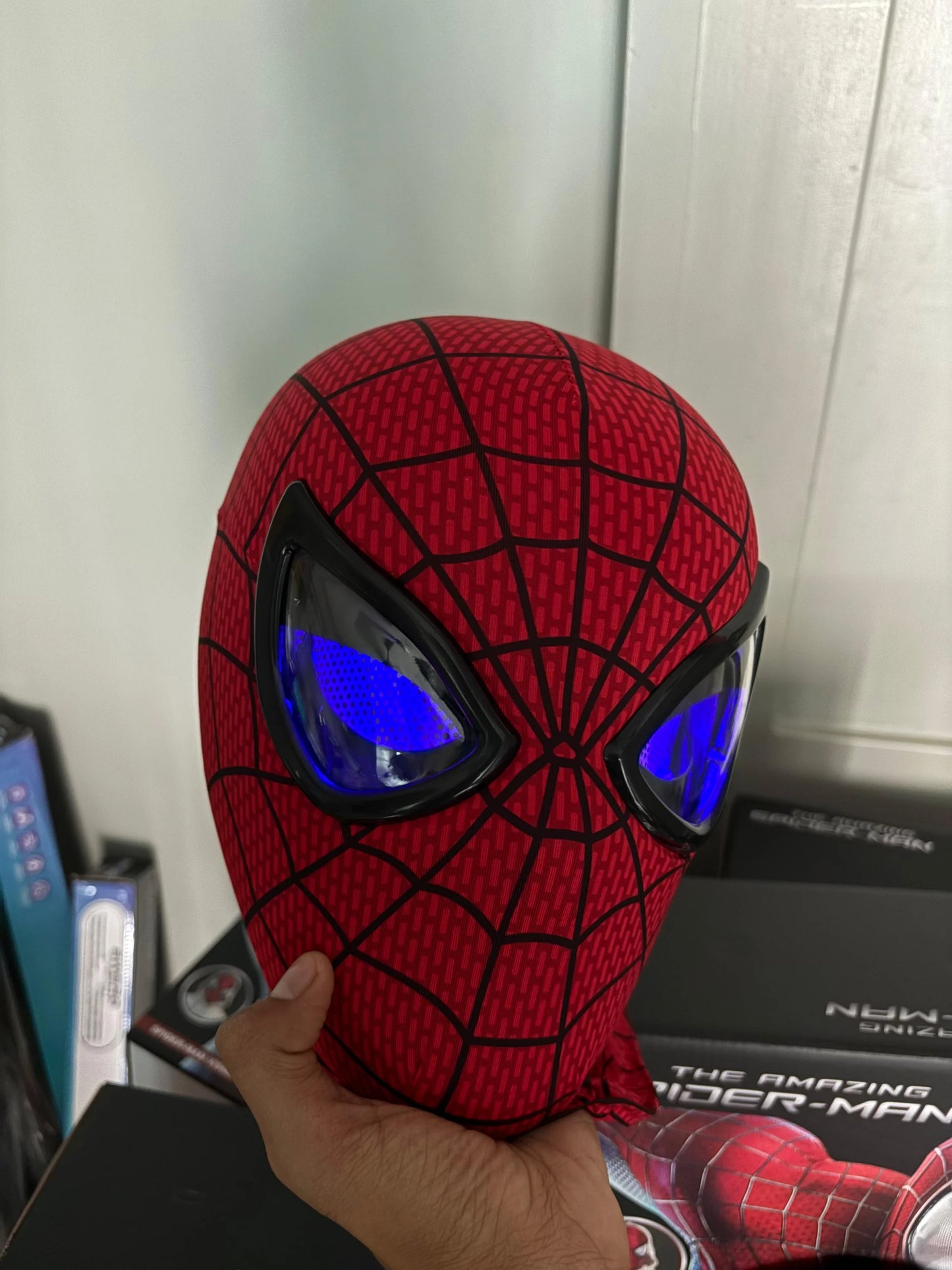 The Amazing Spiderman Andrew Garfield JAW Control Spiderman Mask with LED Lights