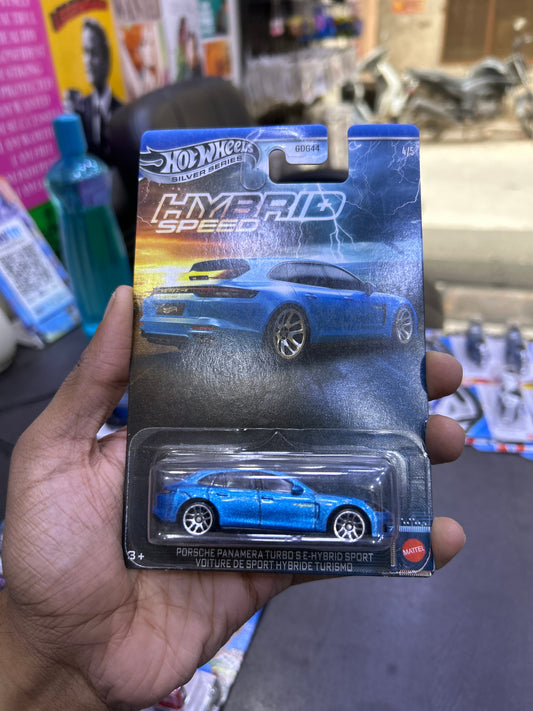 Porsche panamera Silver series Hot Wheels