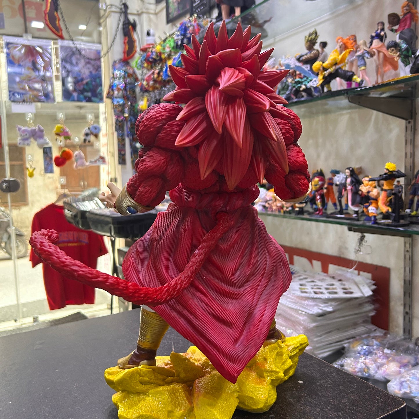 48 cm Super Saiyan 4 Broly Highly Detailed Figure - 5.7 kgs weight