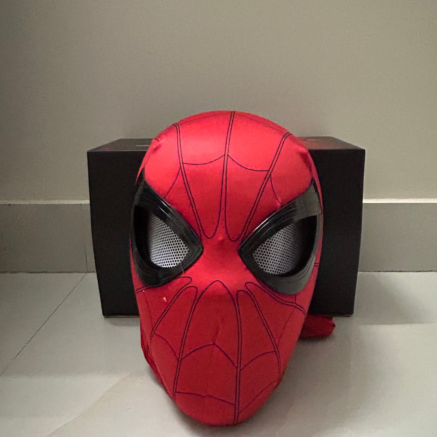Red Spiderman Mask Manual Eye Blink With Box