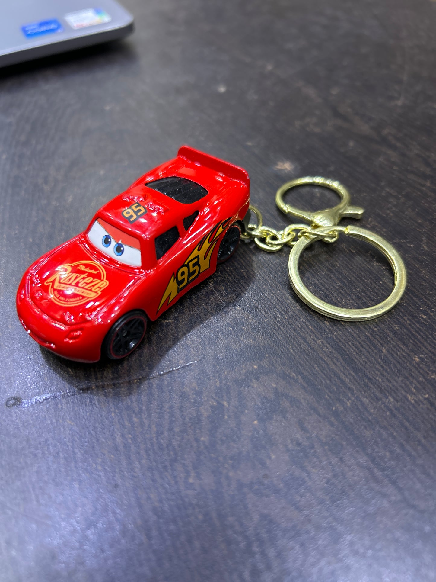 Lightning McQeen Metal Keychain