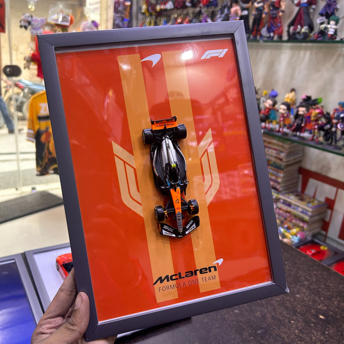 1:48 Scale Bburago Mclaren Lando Norris Formula 1 Car Frame - A4 Size