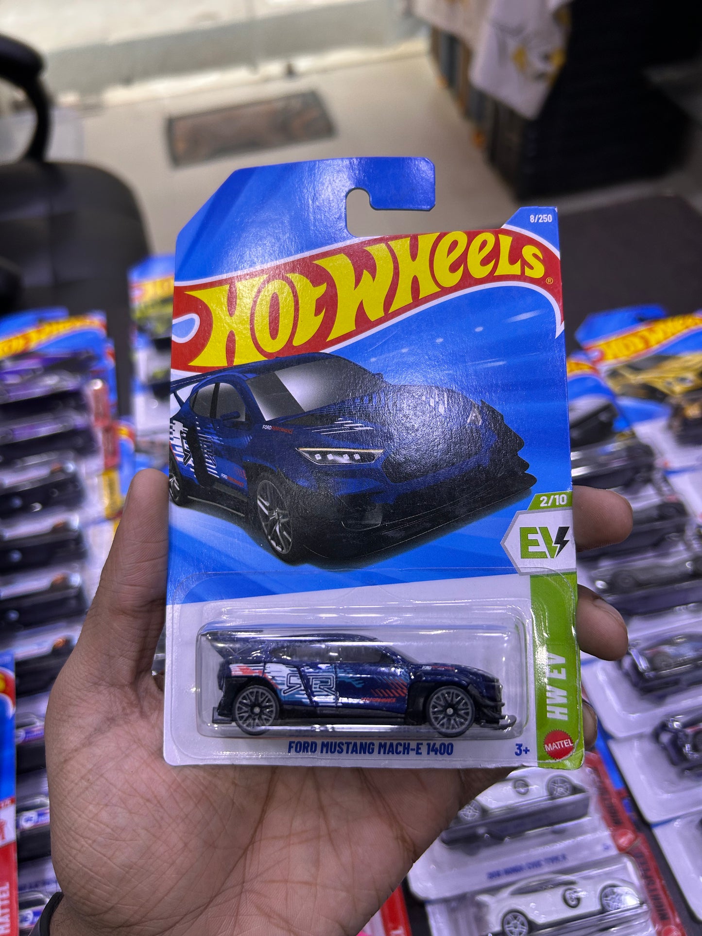 Ford Mustang Mach e Hot Wheels