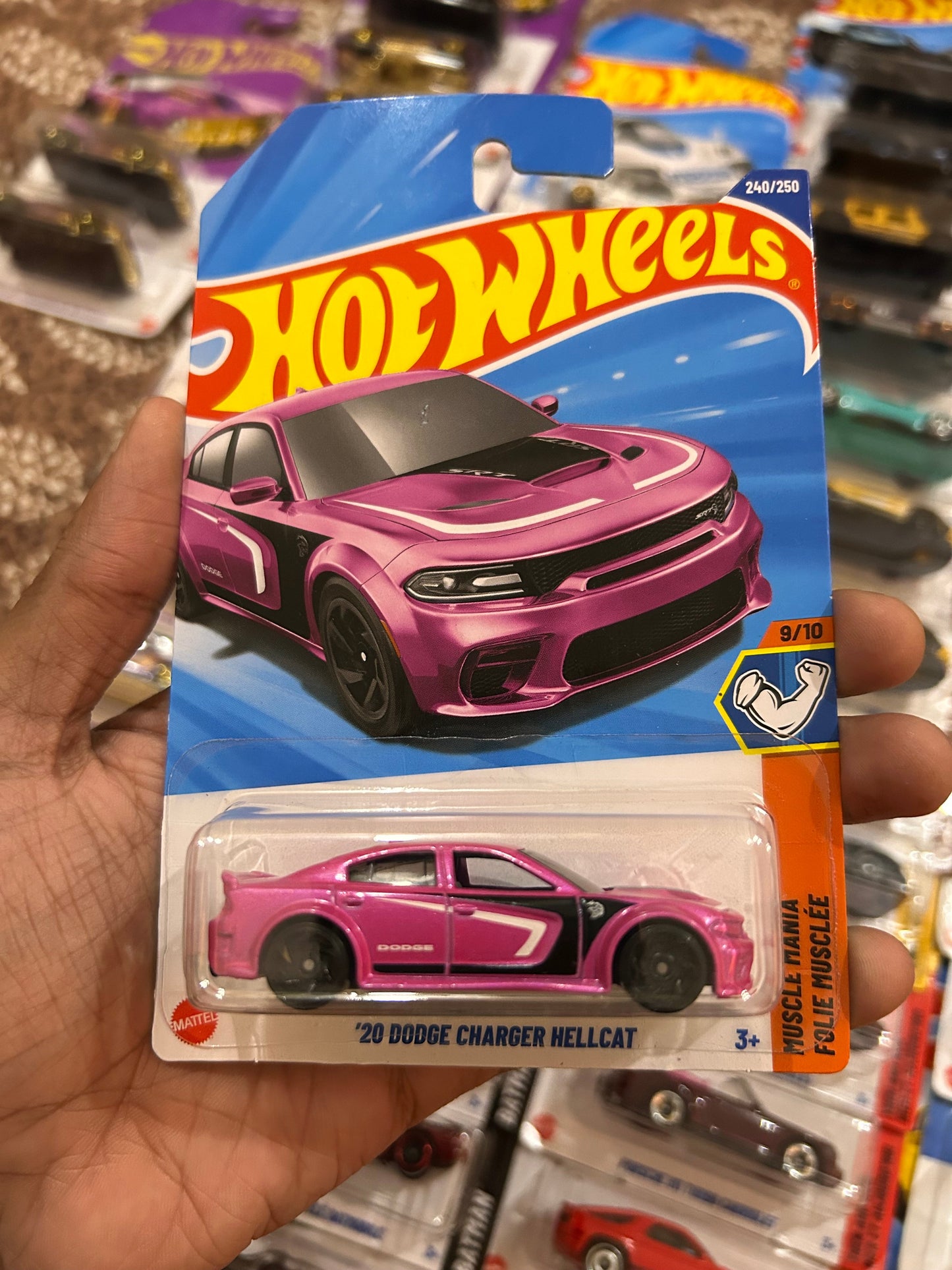 20 Dodge Charger Hellcat Hot Wheels