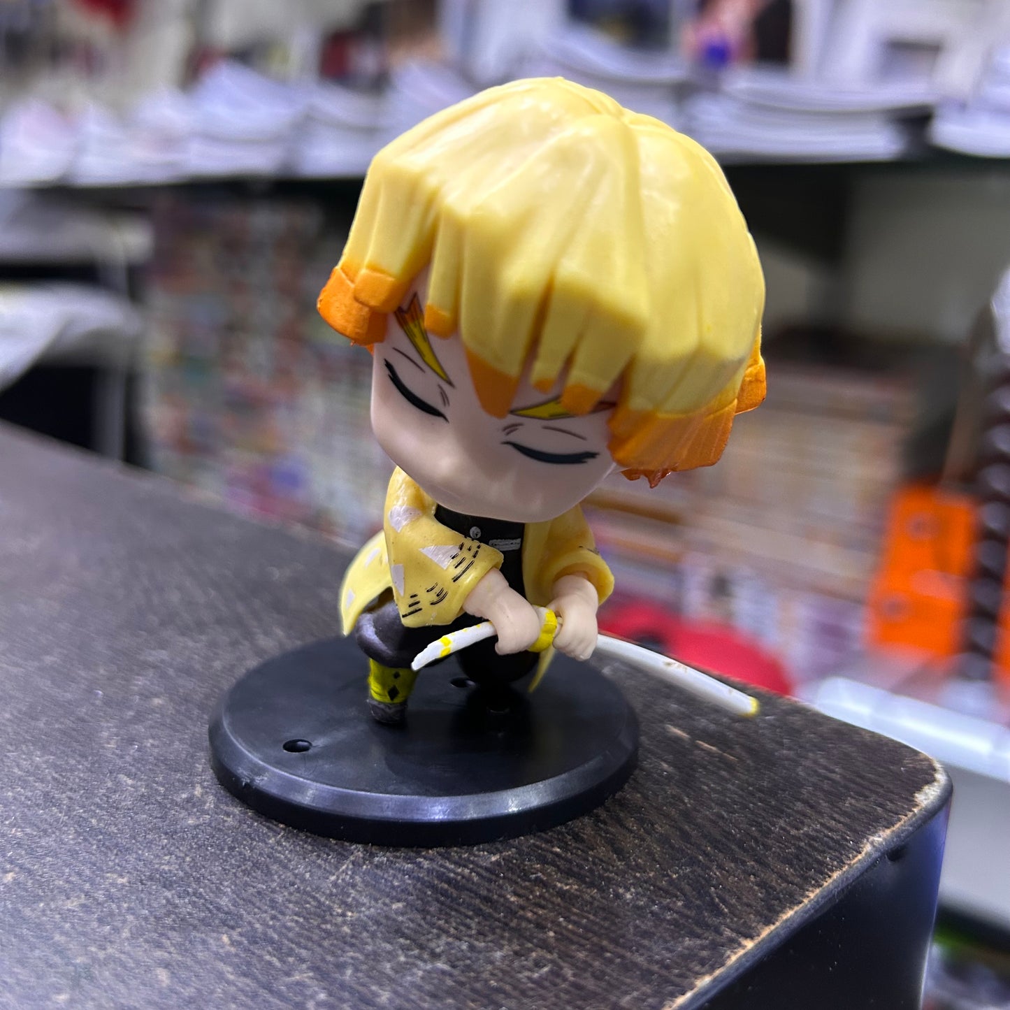 Zenitsu Mini Figure